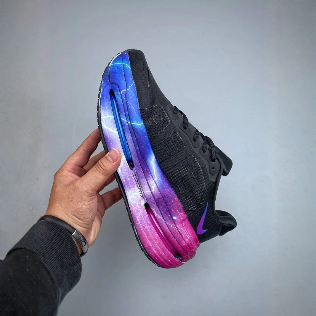 Nike Vomero Premium - Lightning Strike Pack