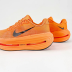 Nike Vomero Premium - Laranja