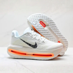 Nike Vomero Premium - Bege/Laranja