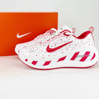 Nike Vomero Plus - Branco/Vermelho Carmim