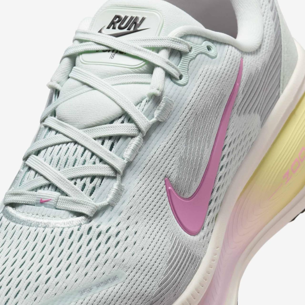 Nike Vomero 18 - Verde Água/Rosa