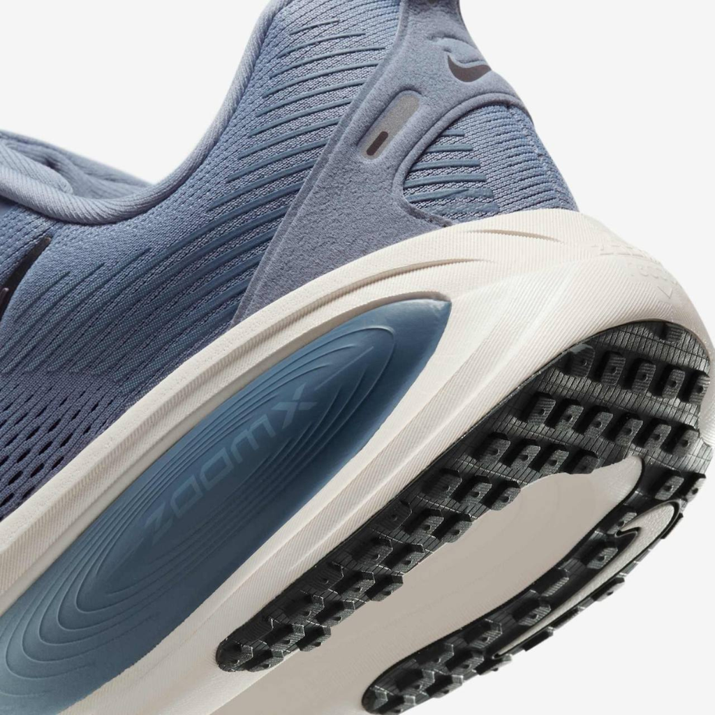 Nike Vomero 18 - Azul Jeans