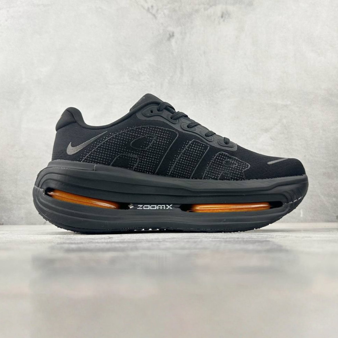 Nike Vomero Premium - Preto/Laranja