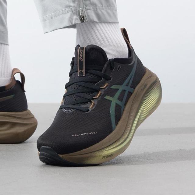 Asics Gel - Nimbus 27 Platinum - Preto/Dourado
